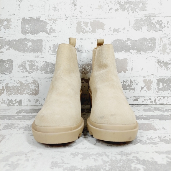 NEW Steve Madden Women’s Hadlee Lug Sole Cream Tan Chelsea Boots H949 - Picture 5 of 13